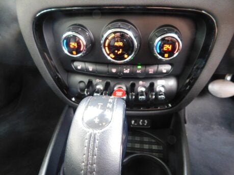 Mini Clubman COOPER 1.5 AUTOMATIC CHILLI 6 Dr 12