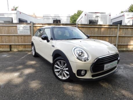 Mini Clubman COOPER 1.5 AUTOMATIC CHILLI 6 Dr 1