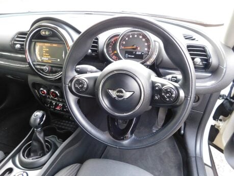 Mini Clubman COOPER 1.5 AUTOMATIC CHILLI 6 Dr 13