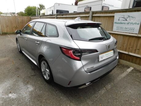 Suzuki Swace 1.8 MOTION HYBRID Automatic 5 Dr 6