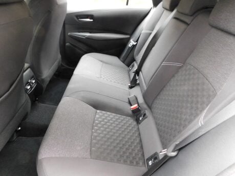 Suzuki Swace 1.8 MOTION HYBRID Automatic 5 Dr 20