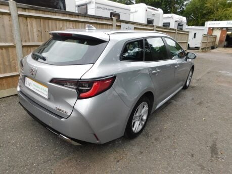 Suzuki Swace 1.8 MOTION HYBRID Automatic 5 Dr 4