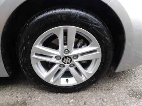 Suzuki Swace 1.8 MOTION HYBRID Automatic 5 Dr 13