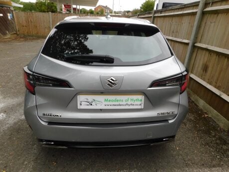 Suzuki Swace 1.8 MOTION HYBRID Automatic 5 Dr 5