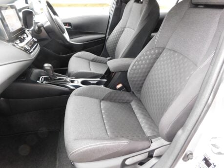 Suzuki Swace 1.8 MOTION HYBRID Automatic 5 Dr 19