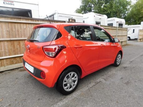 Hyundai i10 1.2 SE AUTOMATIC 5 Dr 4