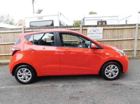 Hyundai i10 1.2 SE AUTOMATIC 5 Dr 3