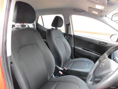 Hyundai i10 1.2 SE AUTOMATIC 5 Dr 16