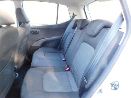 Hyundai i10 1.2 ACTIVE 15