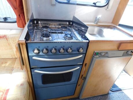 Compass Amazon GT 200 4 Berth 2.0 Hdi Peugeot Boxer Chassis 9