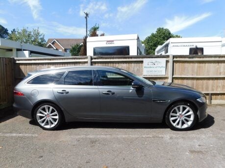 Jaguar XF PORTFOLIO Sportbrake 2.0 Petrol AUTOMATIC 5Dr 3