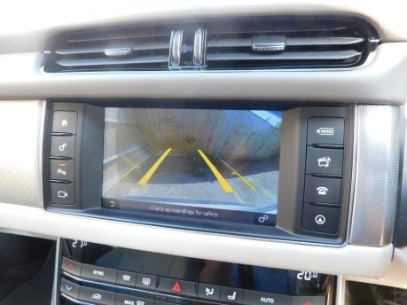 Jaguar XF PORTFOLIO Sportbrake 2.0 Petrol AUTOMATIC 5Dr 12