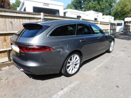 Jaguar XF PORTFOLIO Sportbrake 2.0 Petrol AUTOMATIC 5Dr 4