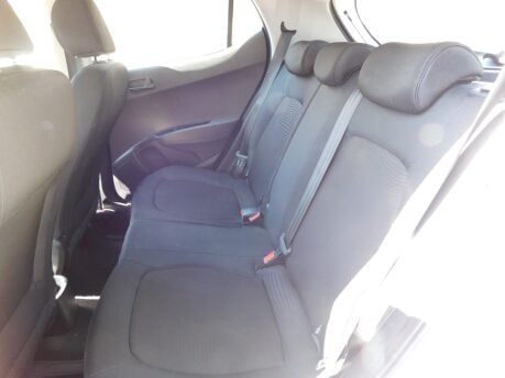 Hyundai i10 1.0 SE 5Dr 16