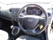 Hyundai i10 1.0 SE 5Dr 10