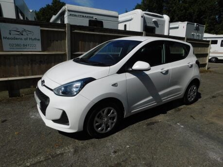 Hyundai i10 1.0 SE 5Dr 8