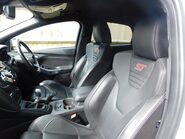 Ford Focus 2.0T ST-3 5 Dr 16