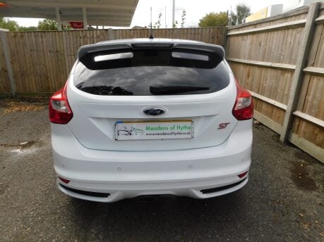 Ford Focus 2.0T ST-3 5 Dr 5