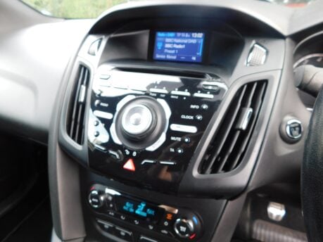 Ford Focus 2.0T ST-3 5 Dr 11