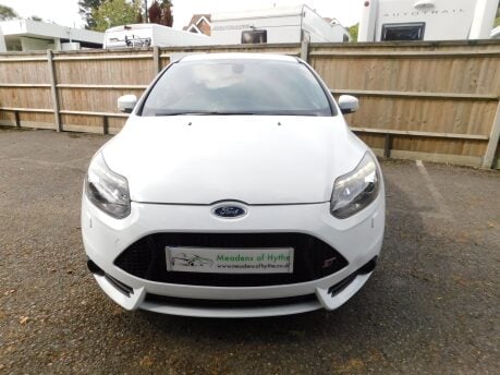 Ford Focus 2.0T ST-3 5 Dr 9