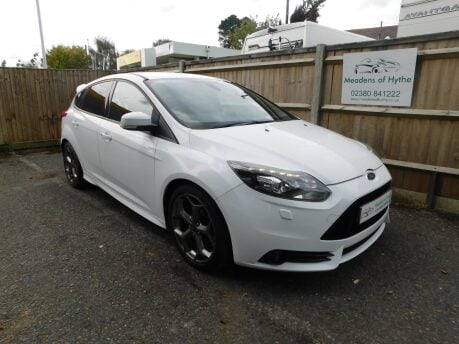Ford Focus 2.0T ST-3 5 Dr 2