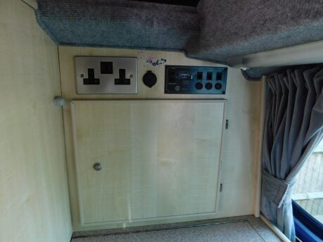 Leisuredrive Vivante 2 BERTH CAMPERVAN SWB 1.9 TDI VW TRANSPORTER 18