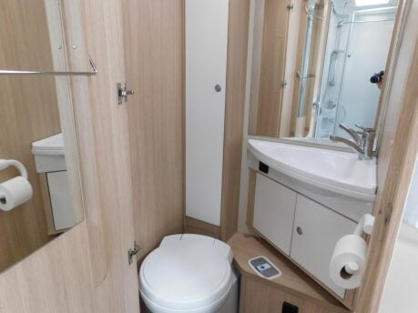 Sunlight T69L 4 Berth Low Line Motorhome Fiat Ducato 2.3 M/Jet 130 23