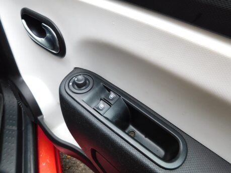 Renault Twingo 0.9 DYNAMIQUE ENERGY TCE S/S 5Dr 16