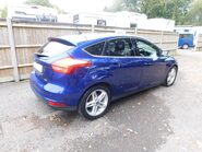 Ford Focus 1.0 TITANIUM 5 Dr 4