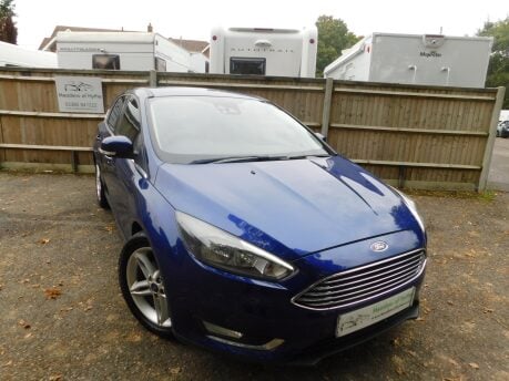 Ford Focus 1.0 TITANIUM 5 Dr 1
