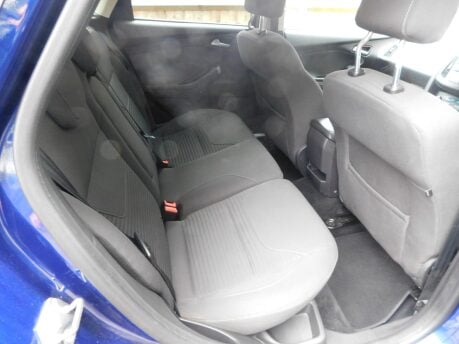Ford Focus 1.0 TITANIUM 5 Dr 15