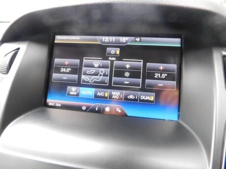 Ford Focus 1.0 TITANIUM 5 Dr 12