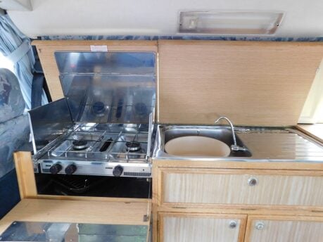 Auto-Sleepers Trident 4 BERTH VOLKSWAGEN TRANSPORTER CHASSIS 2.4D AUTOMATIC 11