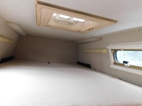 Auto-Sleepers Trident 4 BERTH VOLKSWAGEN TRANSPORTER CHASSIS 2.4D AUTOMATIC 14