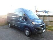 Peugeot Boxer 2.2 BLUEHDI 335 L2H2 PROFESSIONAL PANEL VAN 2