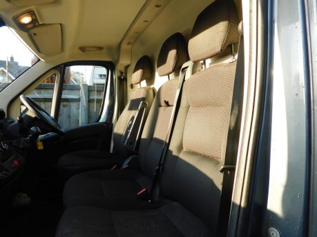 Peugeot Boxer 2.2 BLUEHDI 335 L2H2 PROFESSIONAL PANEL VAN 13