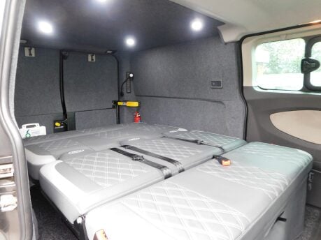 Ford Transit Custom 2.2 TDCi LIMITED DAY VAN/CAMPER 20