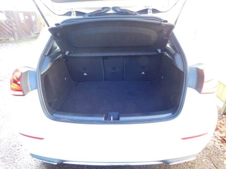 Mercedes-Benz A Class A 180 1.3 SPORT EXECUTIVE 5 Dr 24