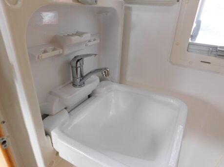 Nu Venture Nu Surf 2 Berth Compact Motorhome 1.6D 18