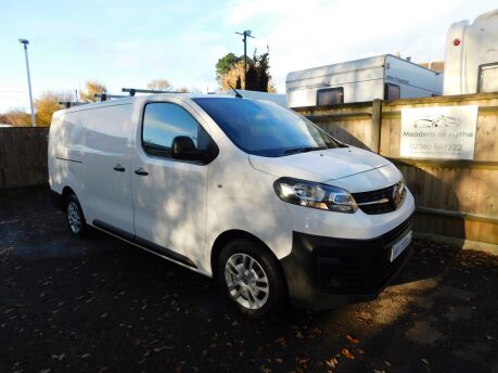 Vauxhall Vivaro 1.5 Turbo D L2H1 2900 DYNAMIC S/S 2