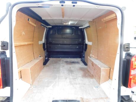 Vauxhall Vivaro 1.5 Turbo D L2H1 2900 DYNAMIC S/S 20