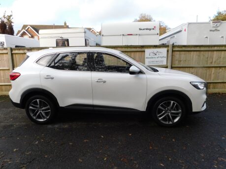 MG HS 1.5 EXCITE DCT 5 Dr 3