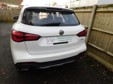 MG HS 1.5 EXCITE DCT 5 Dr 5