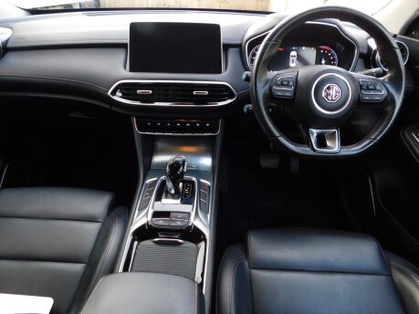 MG HS 1.5 EXCITE DCT 5 Dr 12