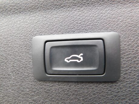 Audi Q3 2.0 TDI QUATTRO BLACK EDITION AUTOMATIC 5dr 24