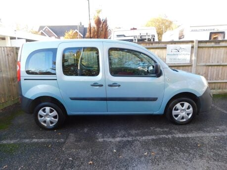 Renault Kangoo 1.6 EXTREME 5 Dr 3