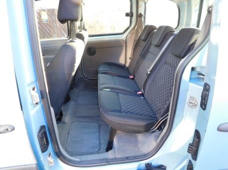 Renault Kangoo 1.6 EXTREME 5 Dr 15