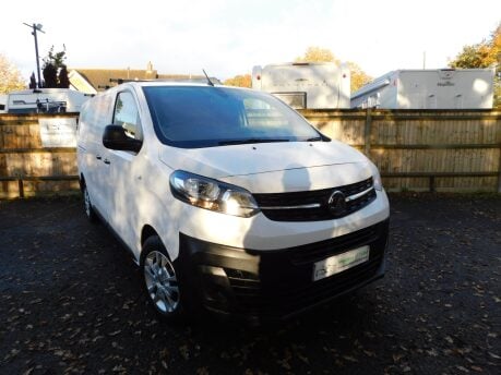 Vauxhall Vivaro 1.5 Turbo D1 2900 DYNAMIC S/S L2H 1