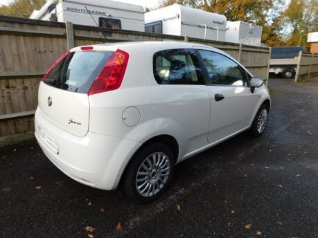 Fiat Grande Punto 1.4 ACTIVE SPORT DUALOGIC AUTOMATIC 3dr 4