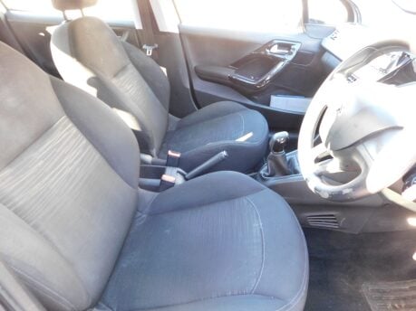 Peugeot 208 1.0 VTI ACCESS PLUS 5 Dr 11